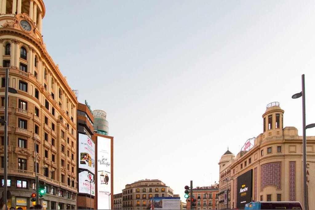 Apartamento En Plaza Callao Мадрид Экстерьер фото
